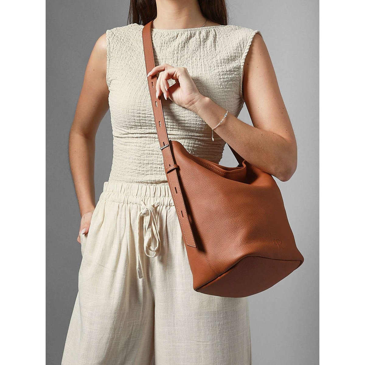 Sac porté épaule sac à dos M Cavalier cuir cannelle, ETRIER