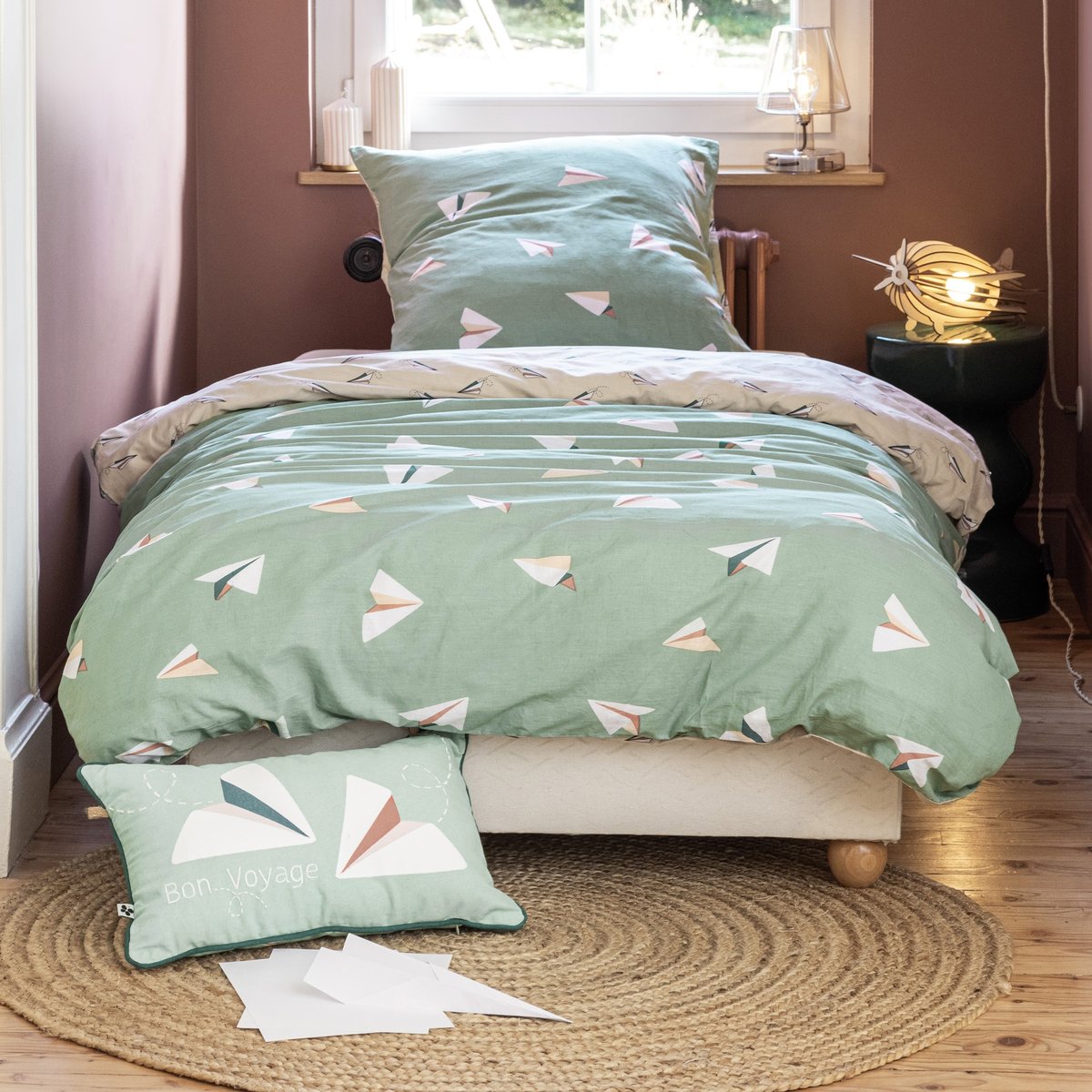 Coussin Petit papier avion vert, EDEN