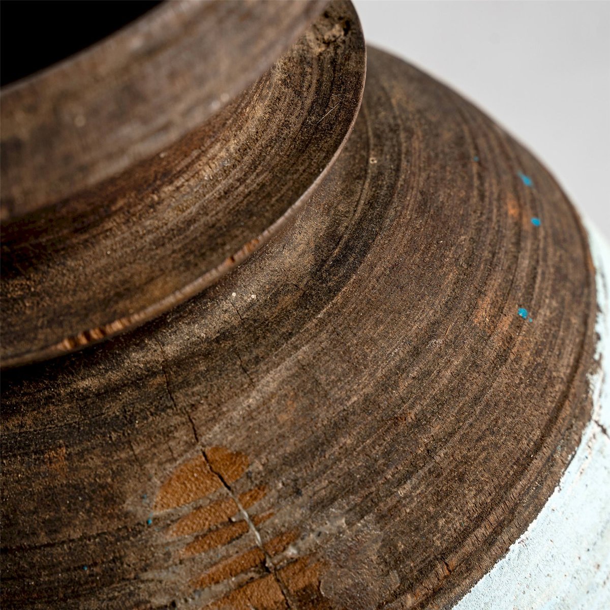 Vase ethnique en bois patiné, Lot de 4 brun patiné et bleu blanchi, RECOLLECTION