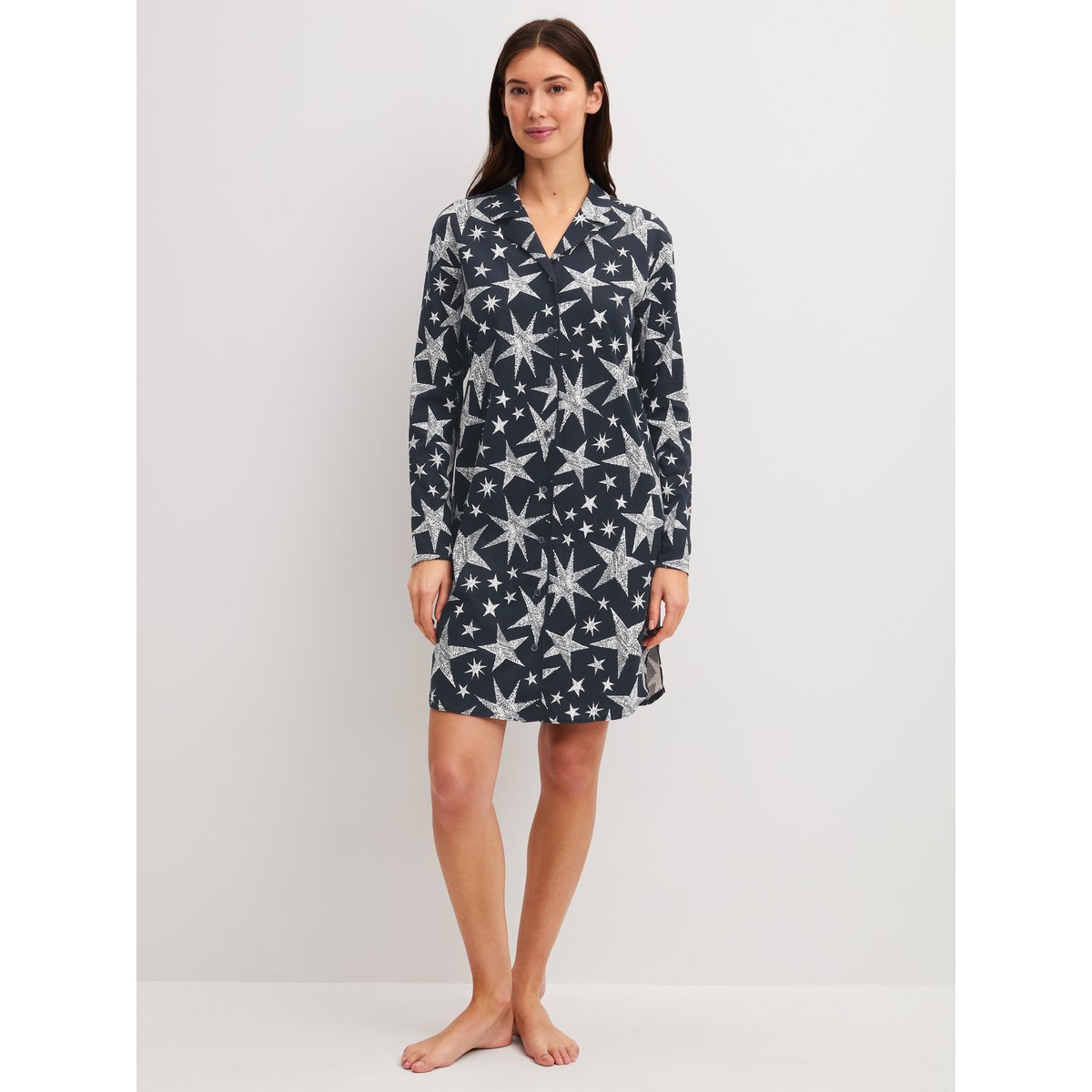 Chemise de nuit manches longues boutonnée, longueur 95 cm manches longues Coton WINTER DREAMS blue night, CALIDA