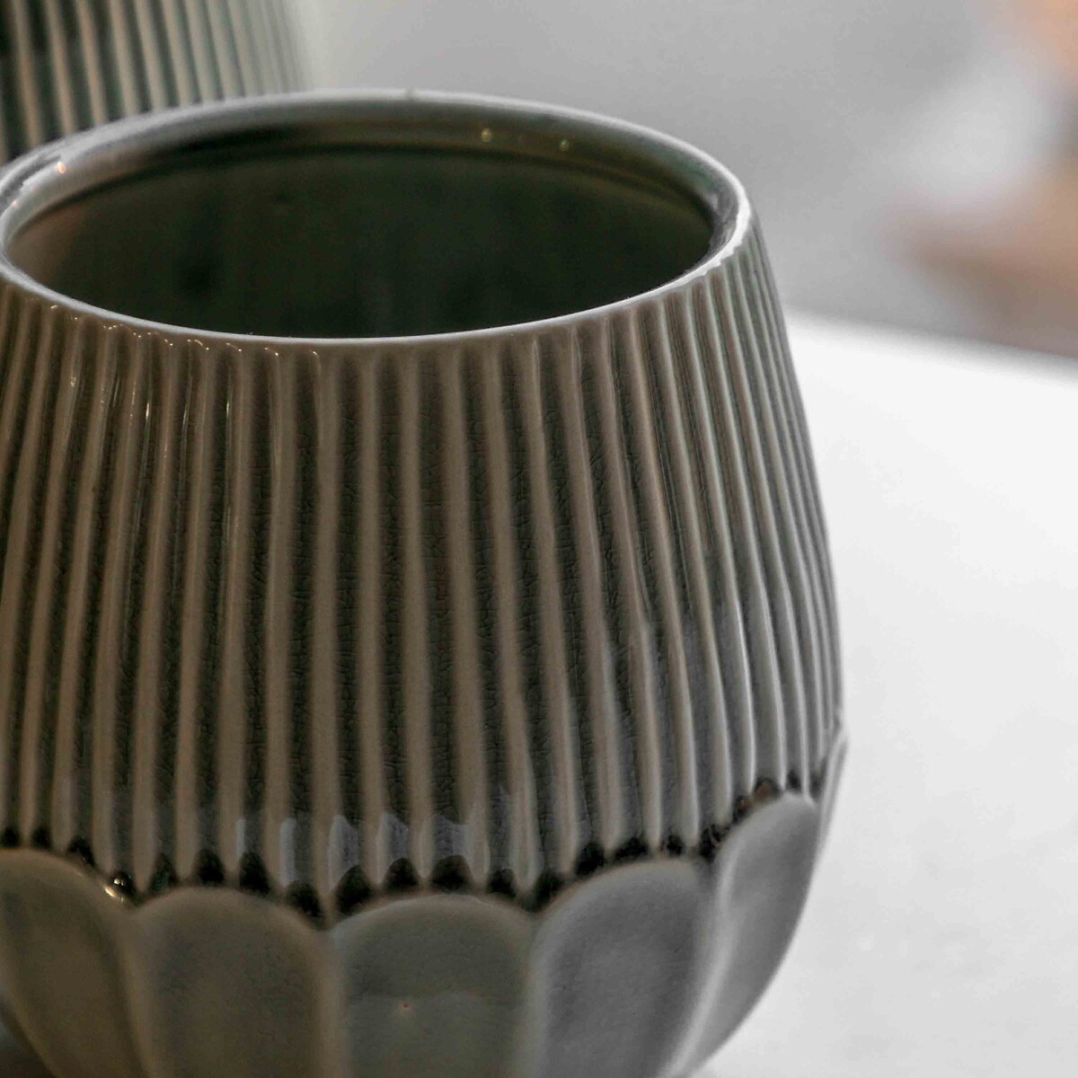 Small Esine Ceramic Planter green, ÉDITÉ
