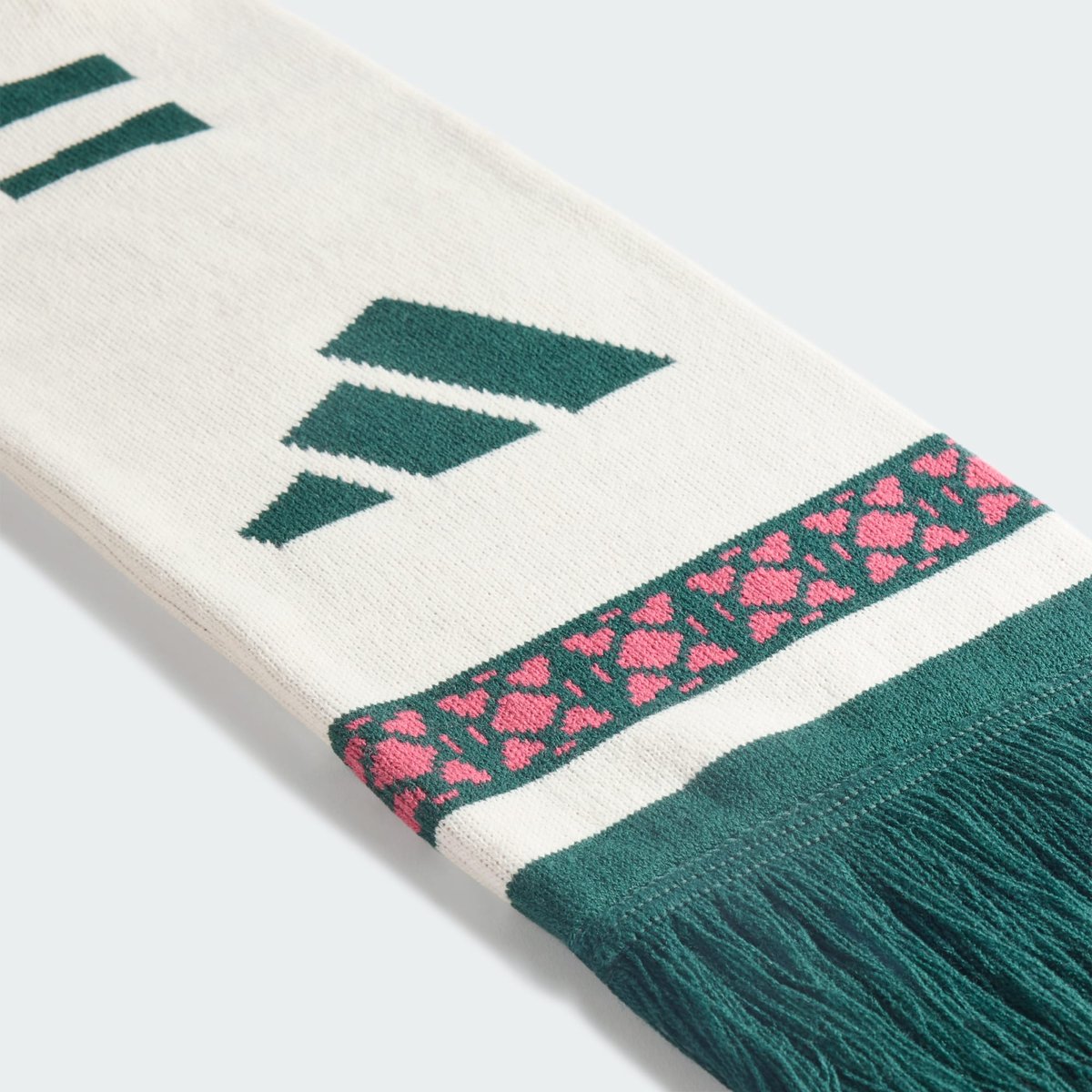 Écharpe Domicile Real Madrid Écharpe Domicile Real Madrid white / aurora ivy / wild pink, adidas Performance