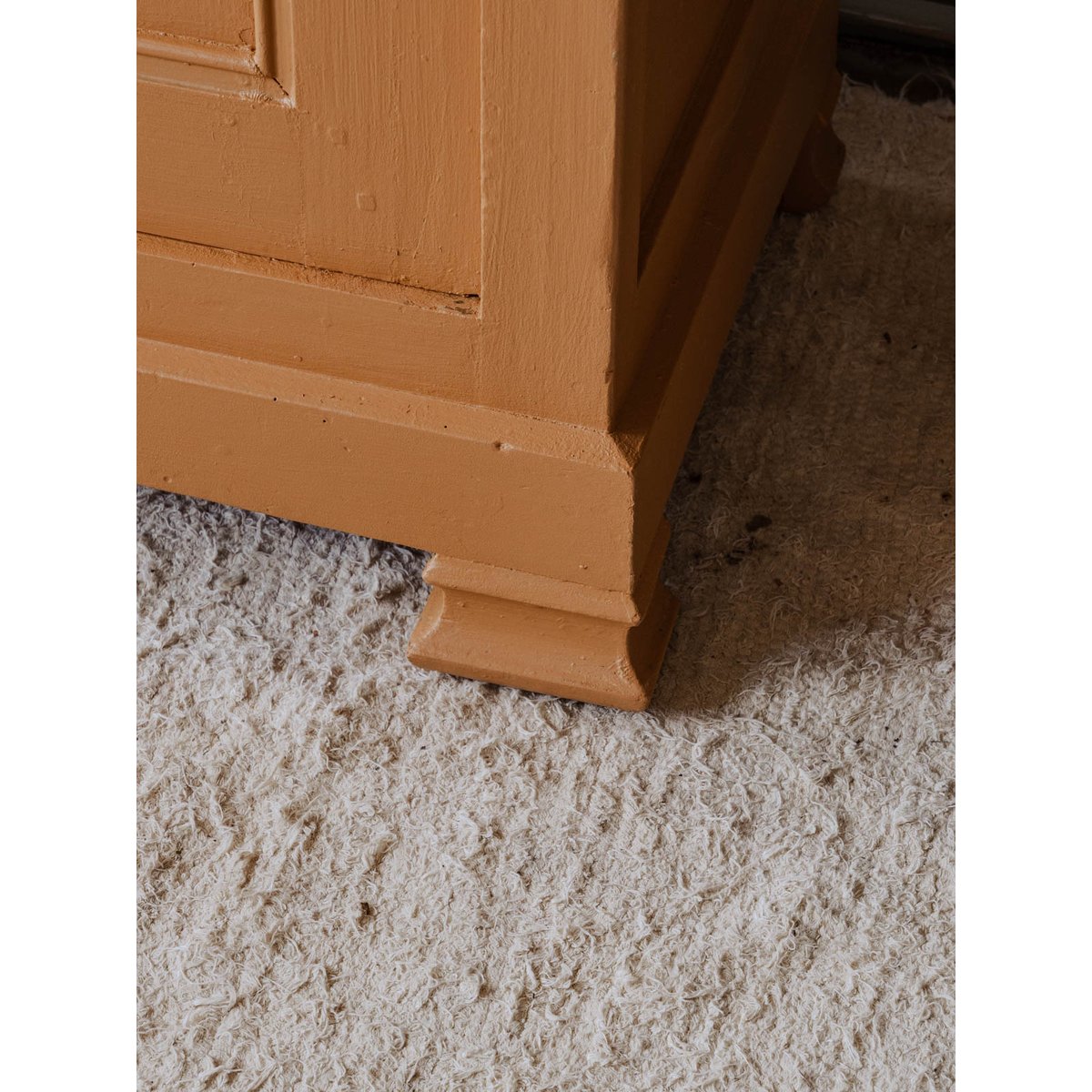 Buffet en bois orange Gilbert N°1527 - Bon état bois clair, DEBONGOUT