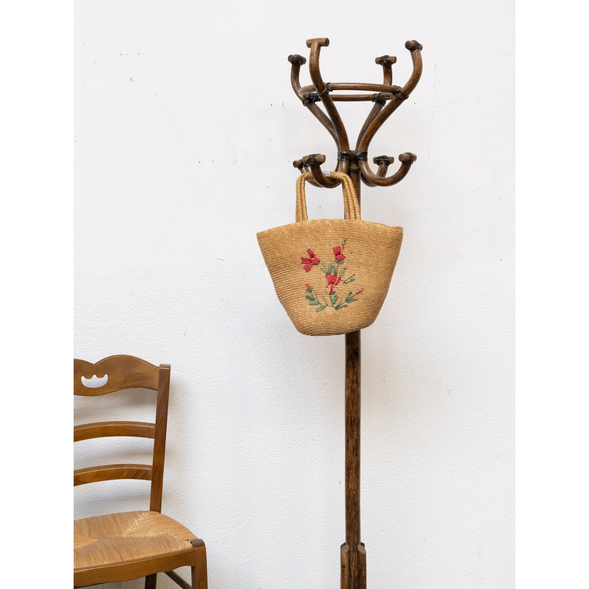 Porte-manteau en bois et cuir Max N°506 - Bon état bois foncé, DEBONGOUT