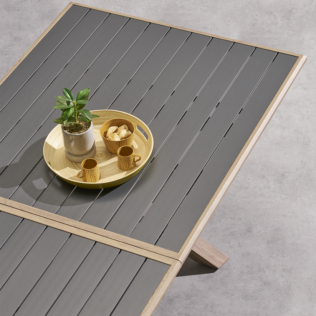 Table de jardin extensible 12 places en aluminium AXIOME graphite et honey, HESPERIDE