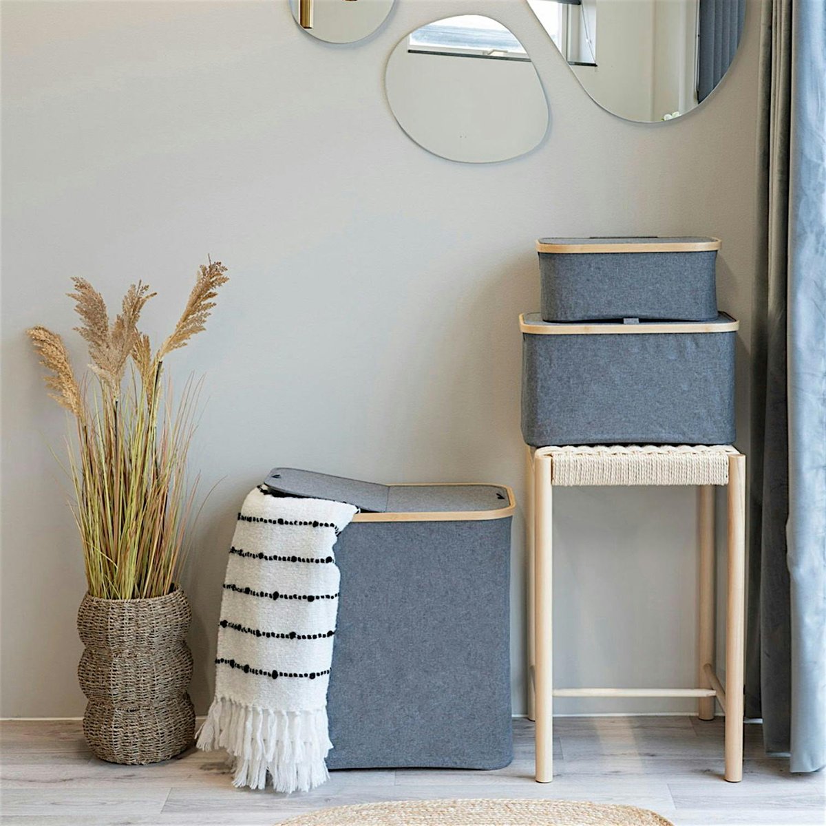 Panier à linge gris avec couvercle gris foncé, PIER IMPORT