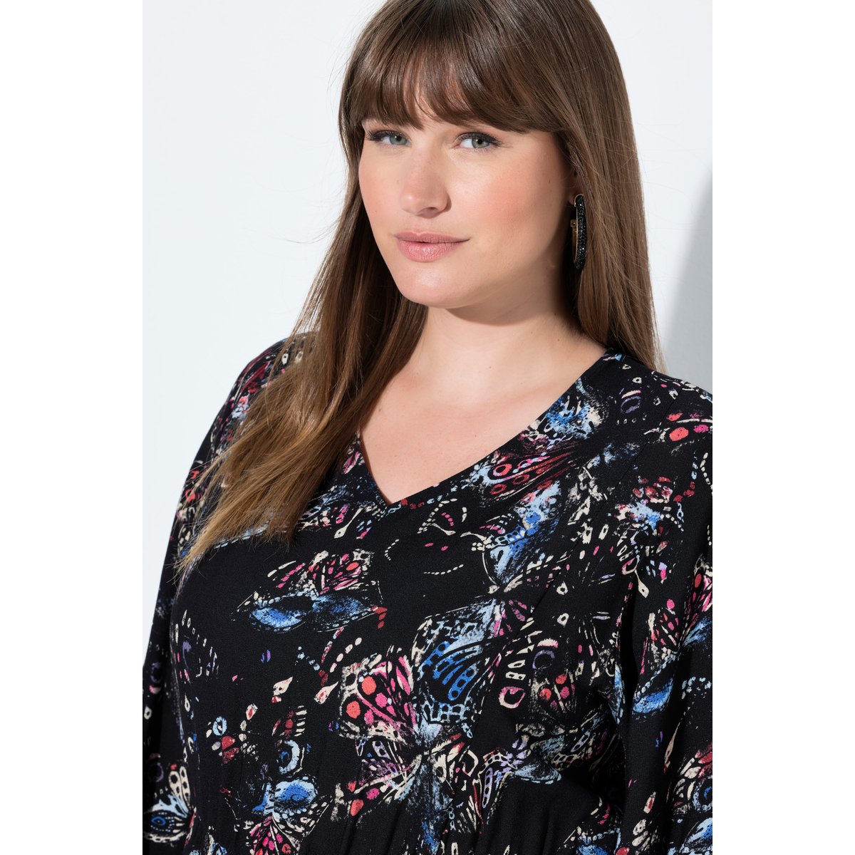 Robe midi décolleté en V et manches longues noir, ULLA POPKEN