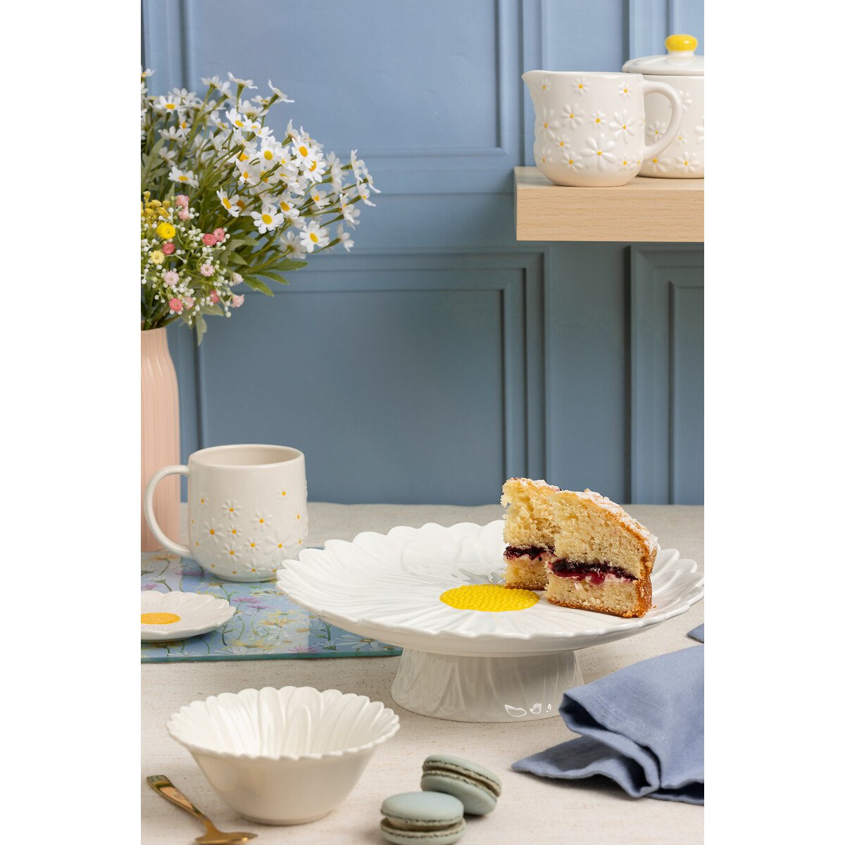 Daisy Cake Stand white, PRICE & KENSINGTON