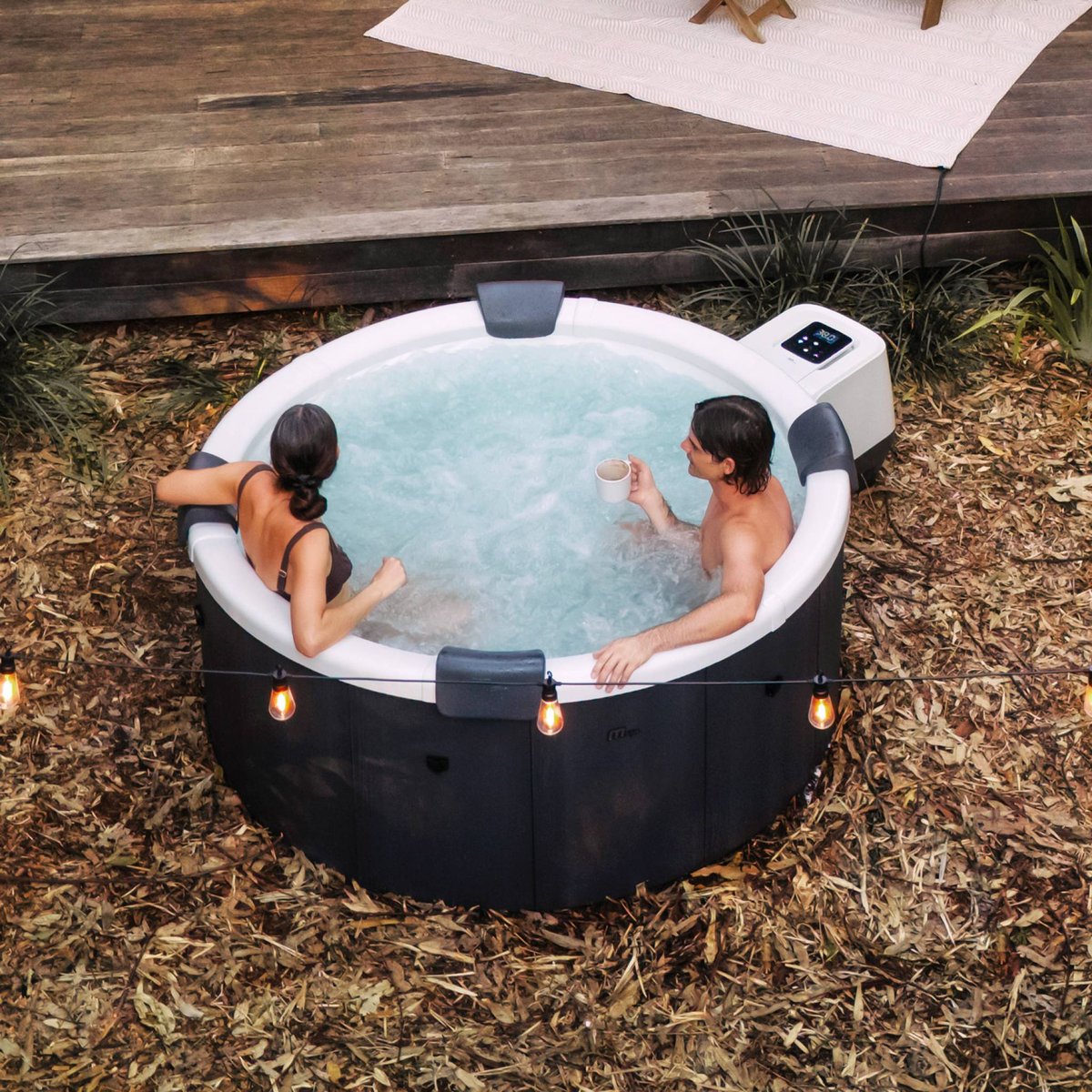 Spa rigide 6 places 180cm rond hydromassage 4 coussins bâche + housse DENVER couleur unique, MSPA