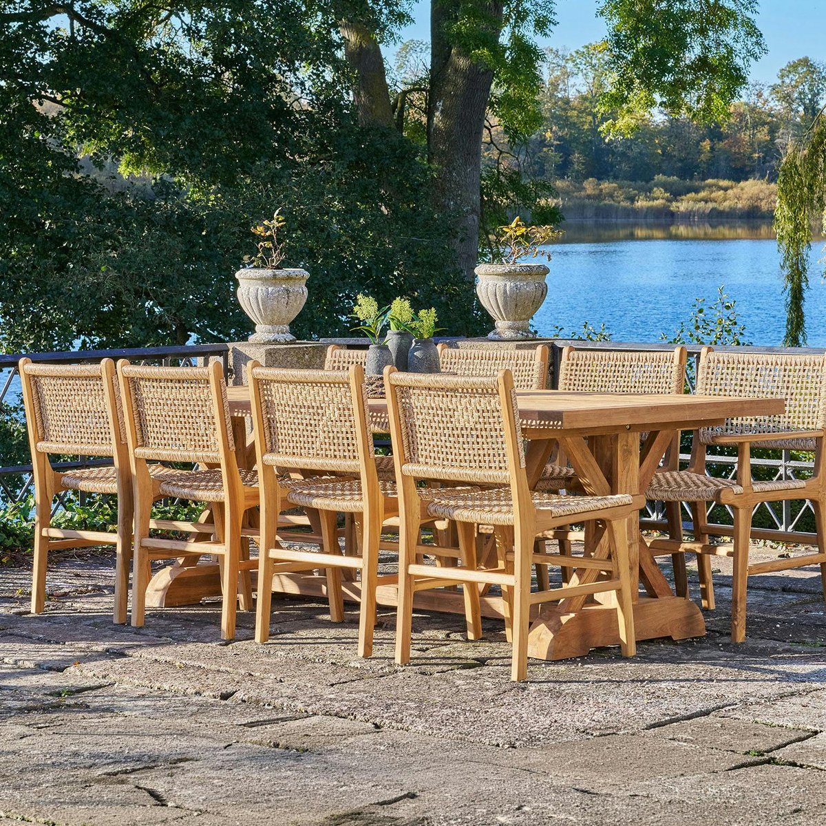 Table à manger en teck esprit campagne 240 cm BERRY bois naturel, PIER IMPORT