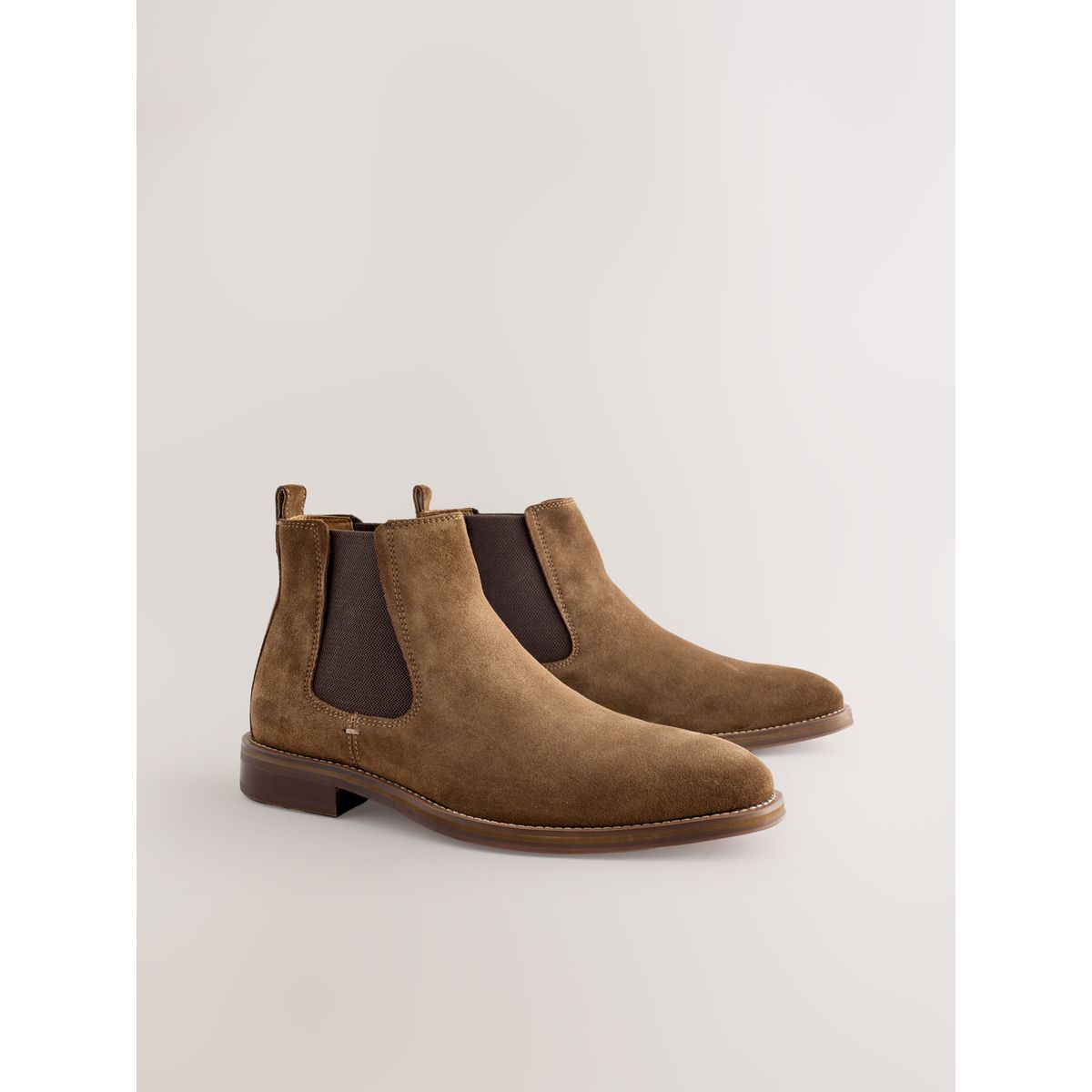 Bottines chelsea en daim marron fauve, NEXT