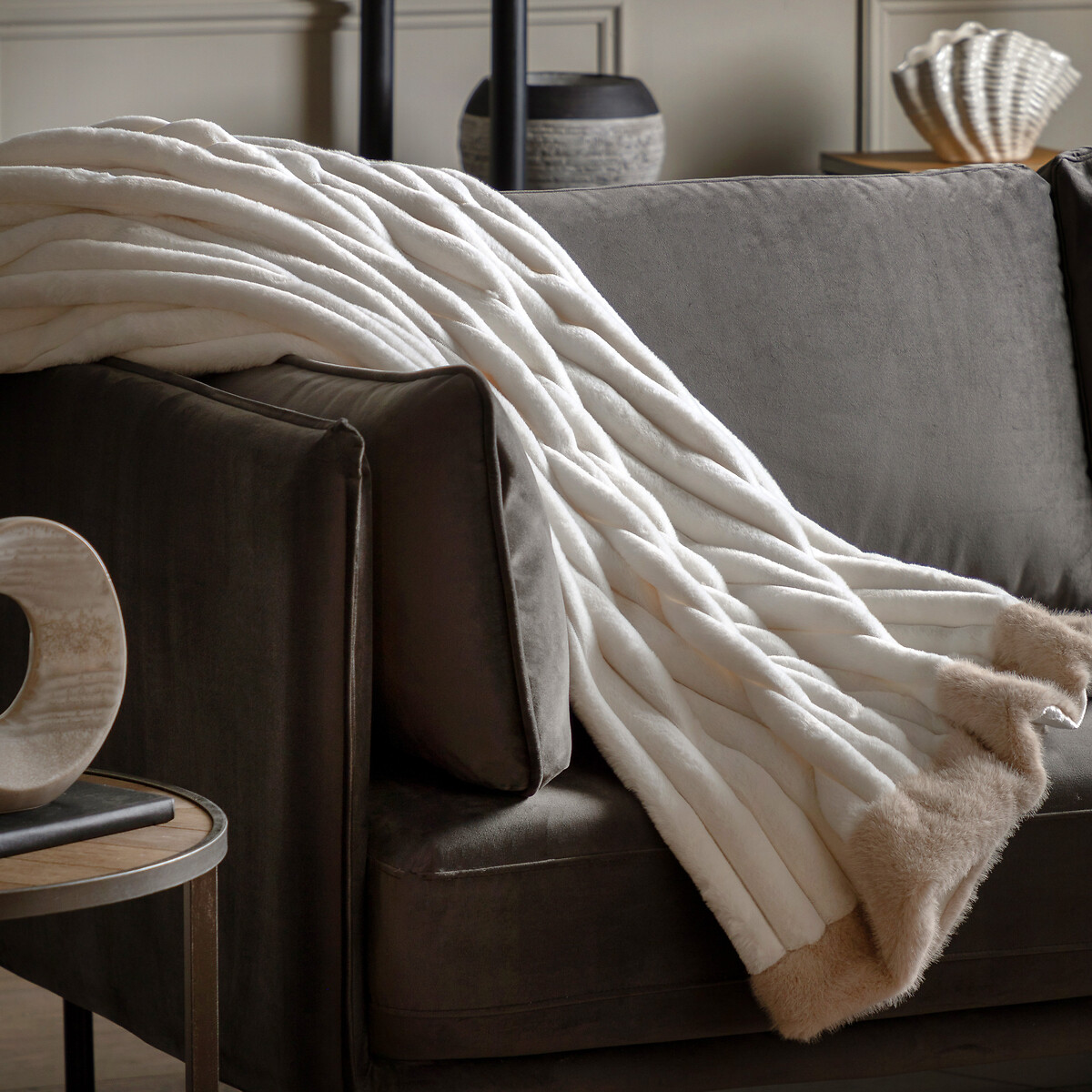 Luxury Fur Throw Cream cream, ÉDITÉ