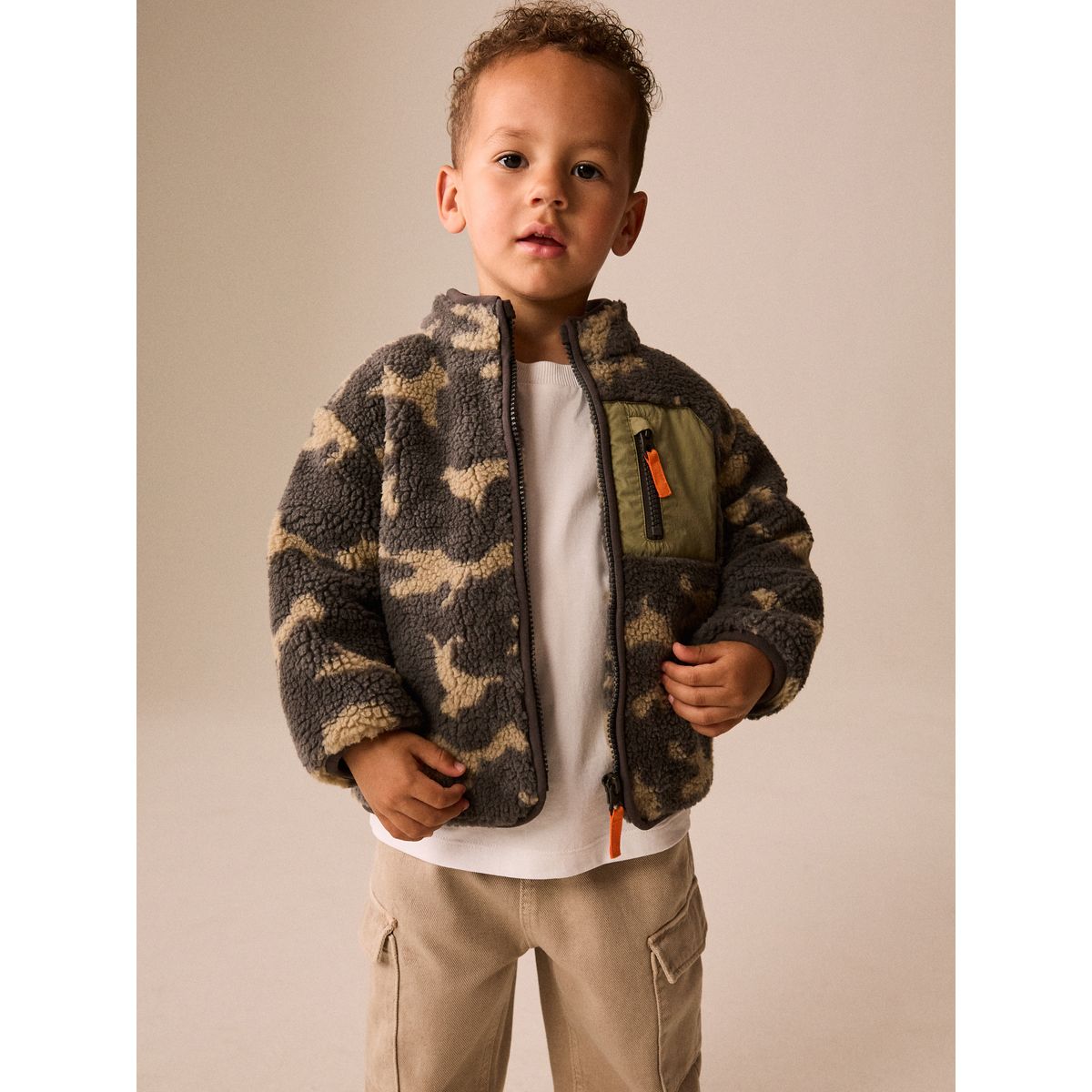 Polaire zippée à col cheminée en peau lainée camouflage, NEXT