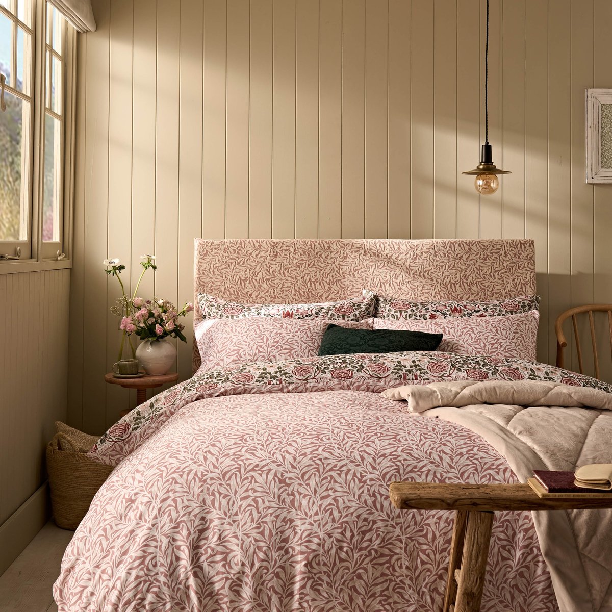 Parure de lit, housse de couette fleurie + 2 taies pour grand  lit 2 personnes Rosiers rose, vert, WILLIAM MORRIS AT HOME