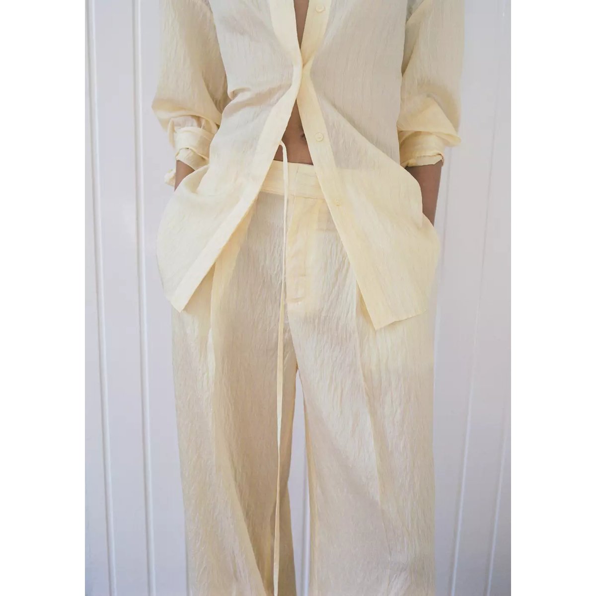 Pantalon Lyocell rayures jaune pastel, MANGO