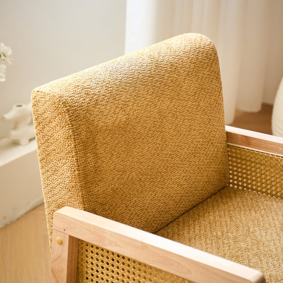 Rocking chair bois massif, rotin et tissu, BORGO jaune, NORDLYS
