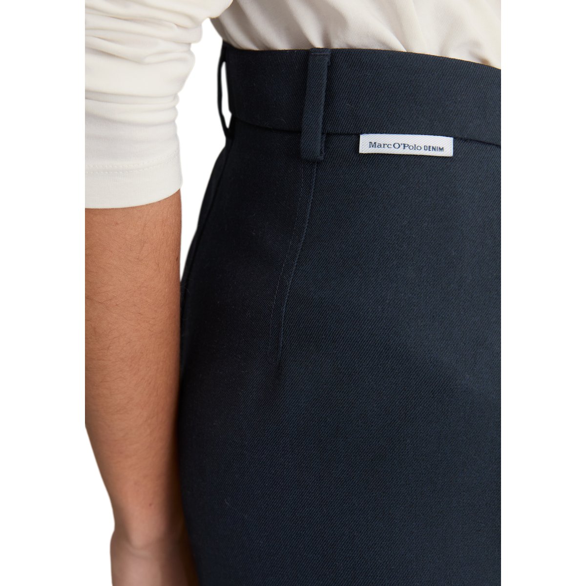 Pantalon de costume en sergé tapered en polyester recyclé avec viscose bleu foncé, MARC O’POLO DENIM