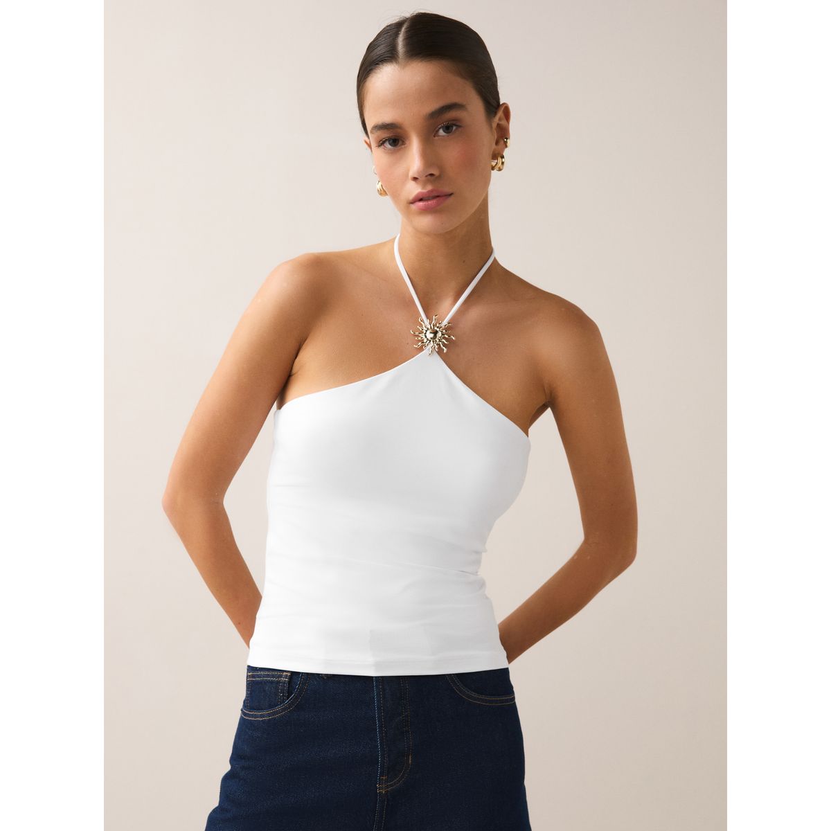 Top dos nu peau de pêche détail métal blanc, NEXT