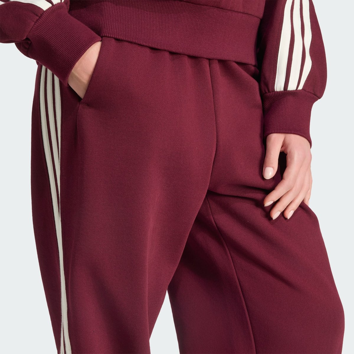 Pantalon Bas Resserrés Large Adidas Kit 3-Stripes Pantalon Bas Resserrés Large Adidas Kit 3-Stripes maroon / off white, ADIDAS SPORTSWEAR