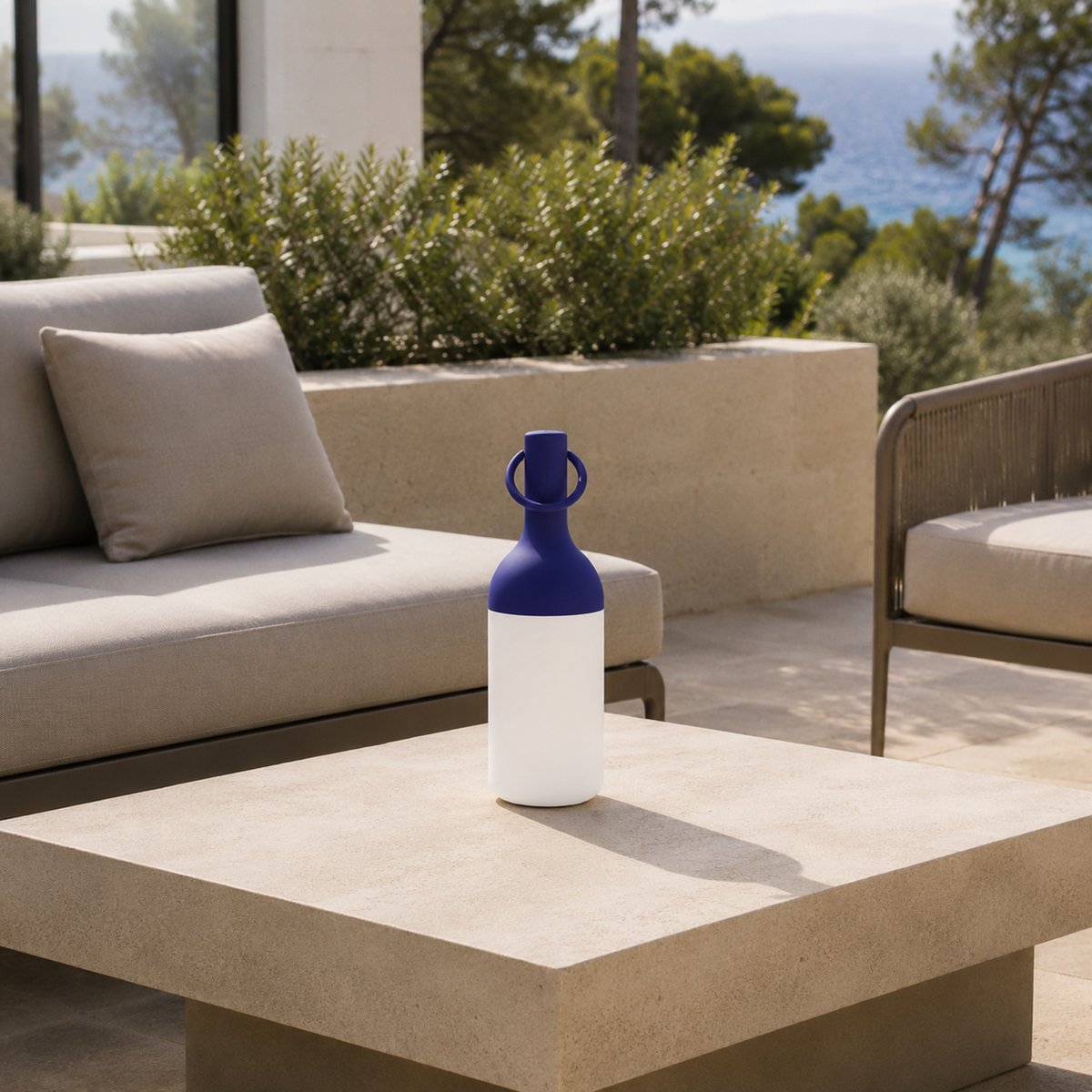 Lampe nomade en plastique - ELO blanc et bleu, MAISON PAVANE