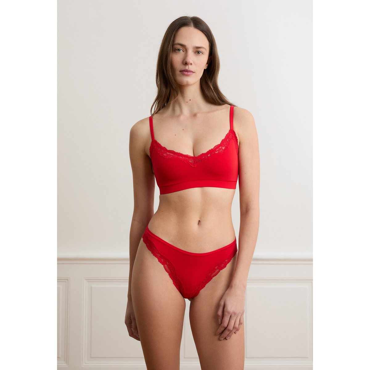 Brassière en microfibre et dentelle PURE SOFT LACE rouge, ETAM