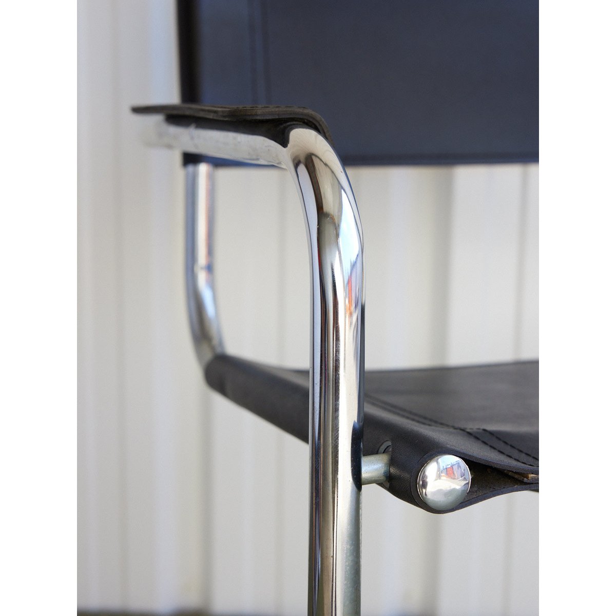 Fauteuil en chrome Jakob N°1398 - Bon état noir, DEBONGOUT