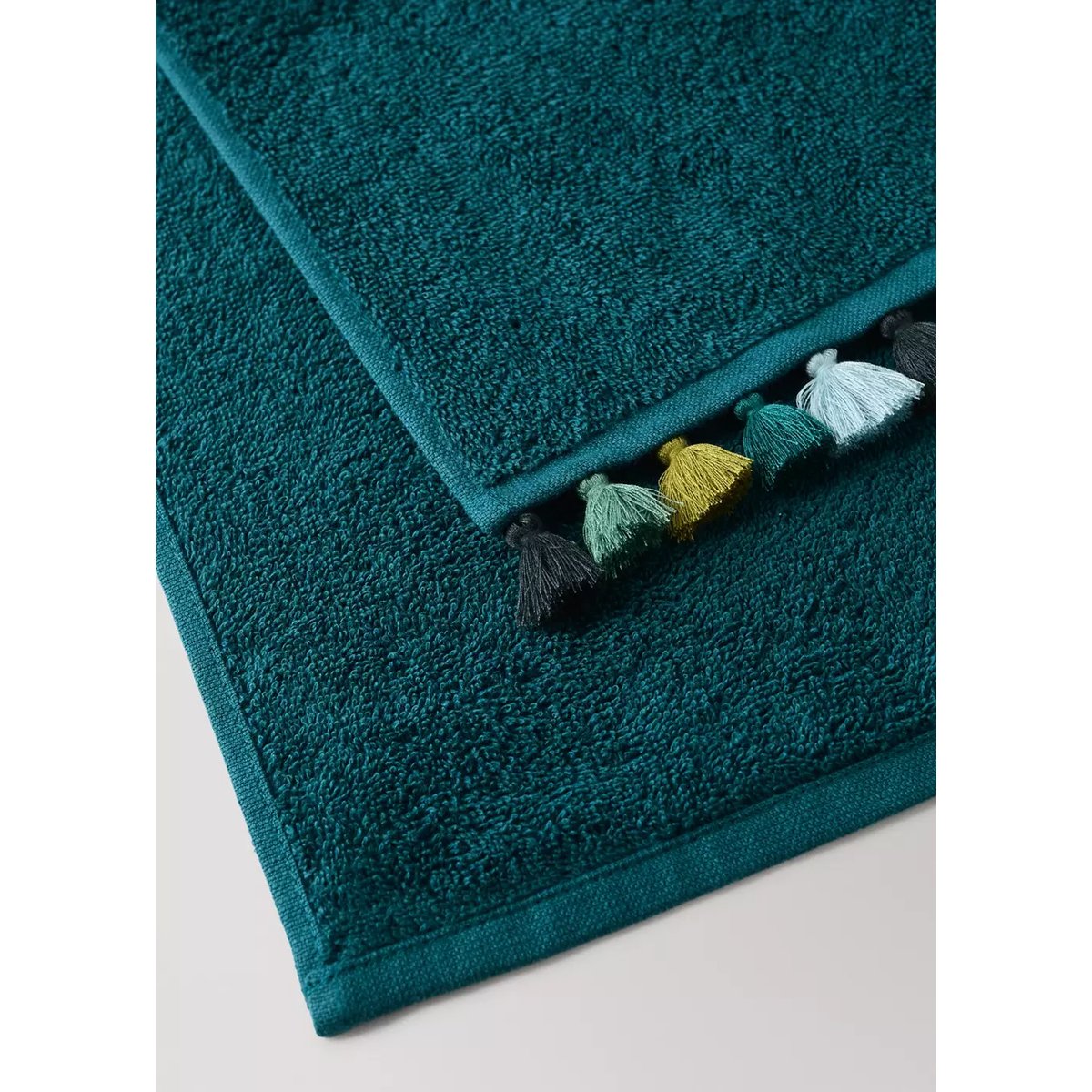 Serviette de toilette coton bouclette pompons bleu pétrole, MANGO HOME