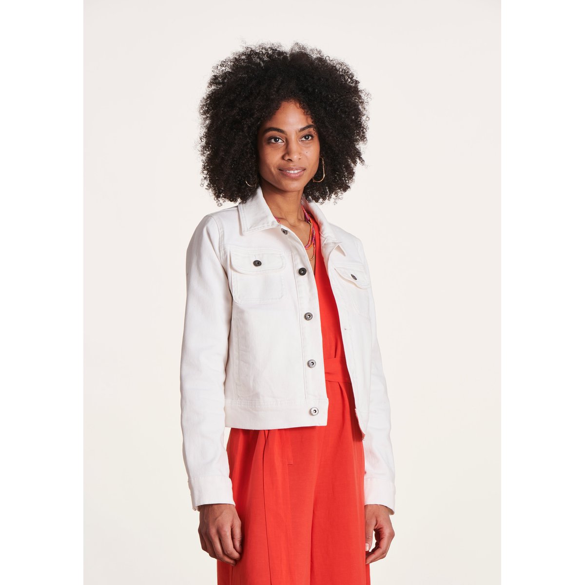 Veste courte ajustée en coton biologique blanc, LA FEE MARABOUTEE