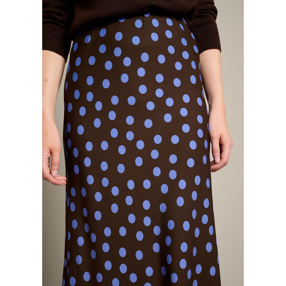 Jupe longue fluide à pois brun fonce chocolate, LOLALIZA