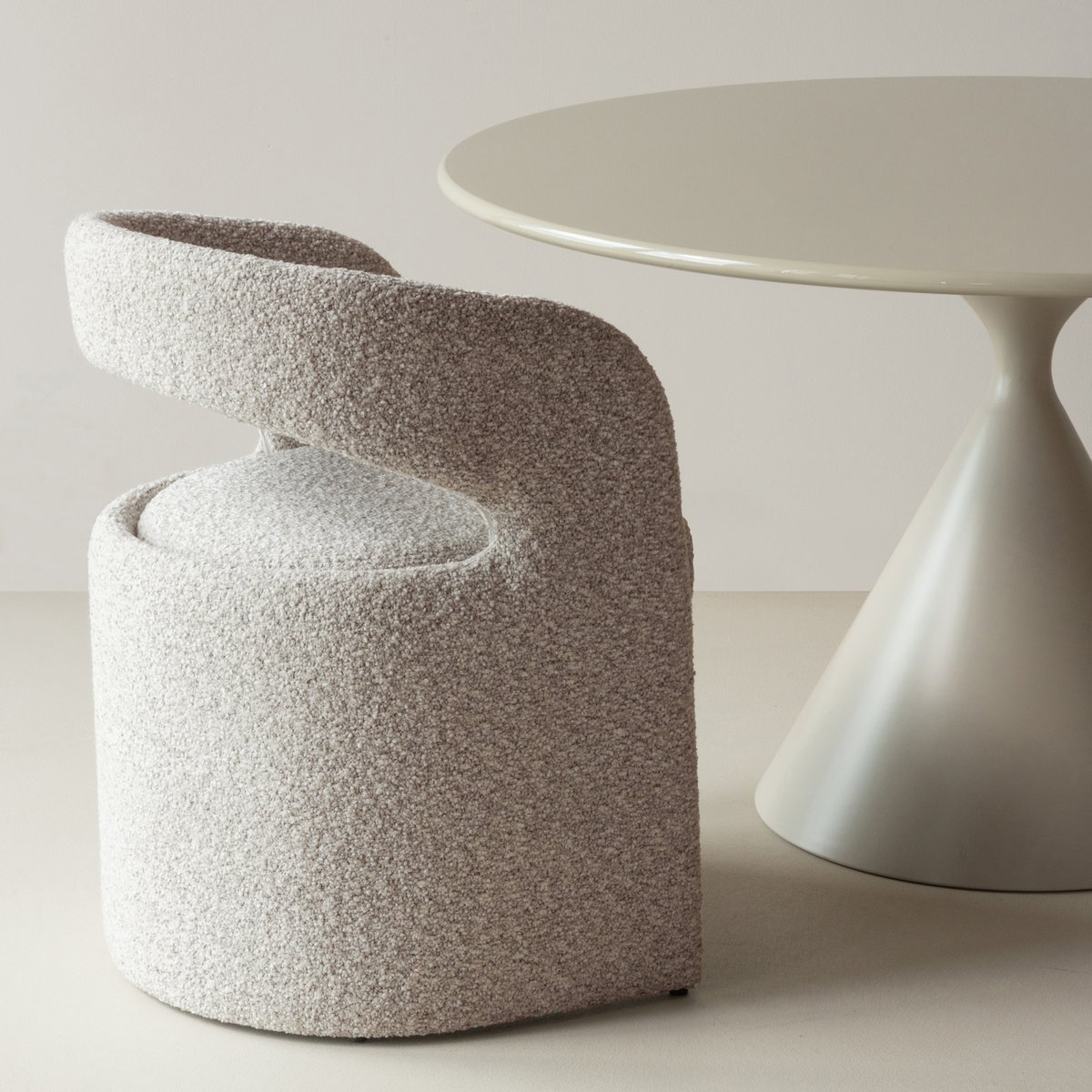 Chaise de salle à manger en bouclé épais LANOR naturel, WOOOD