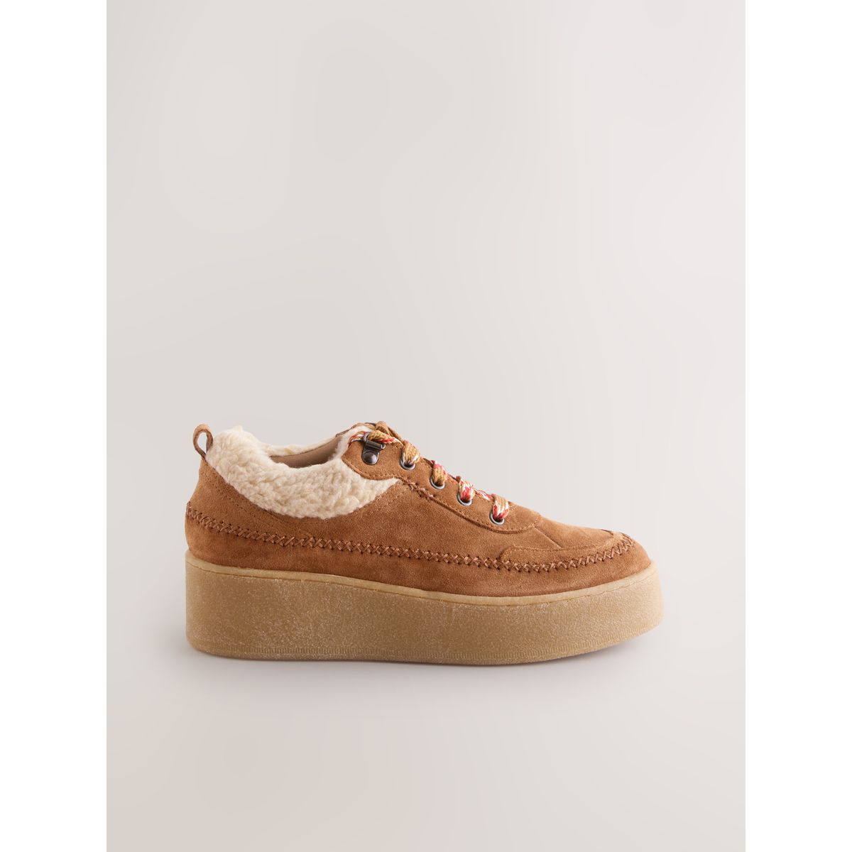 Baskets de randonnée compensées en cuir Signature marron fauve, NEXT