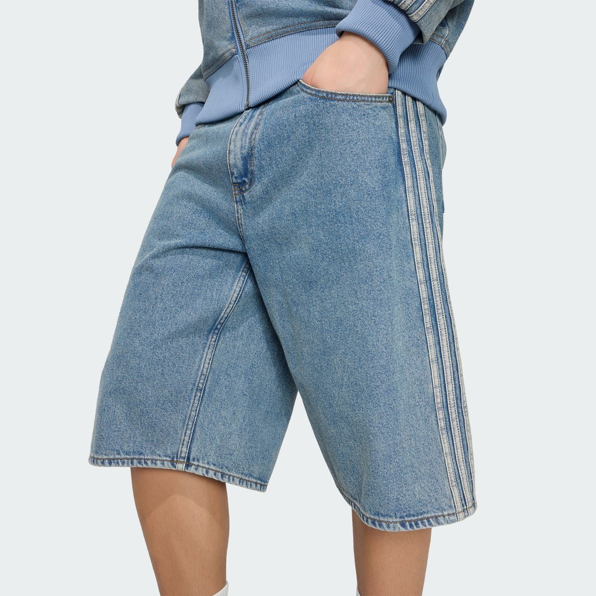 Jorts Denim Taille Mi-Haute Coupe Droite Firebird Adicolor Jorts Denim Taille Mi-Haute Coupe Droite Firebird Adicolor worn blue denim, adidas Originals