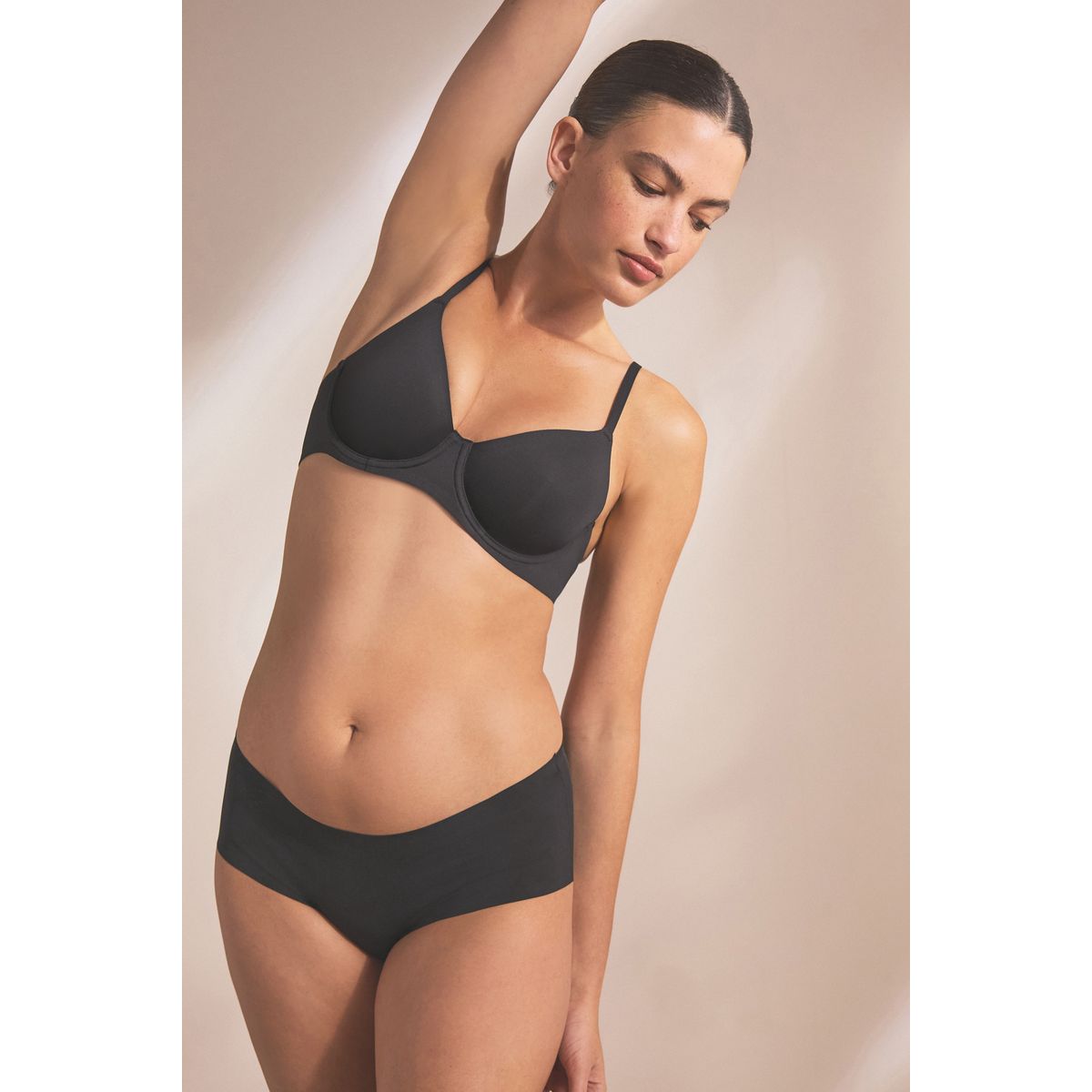 Soutien-gorge effet lissant forever life noir, NEXT