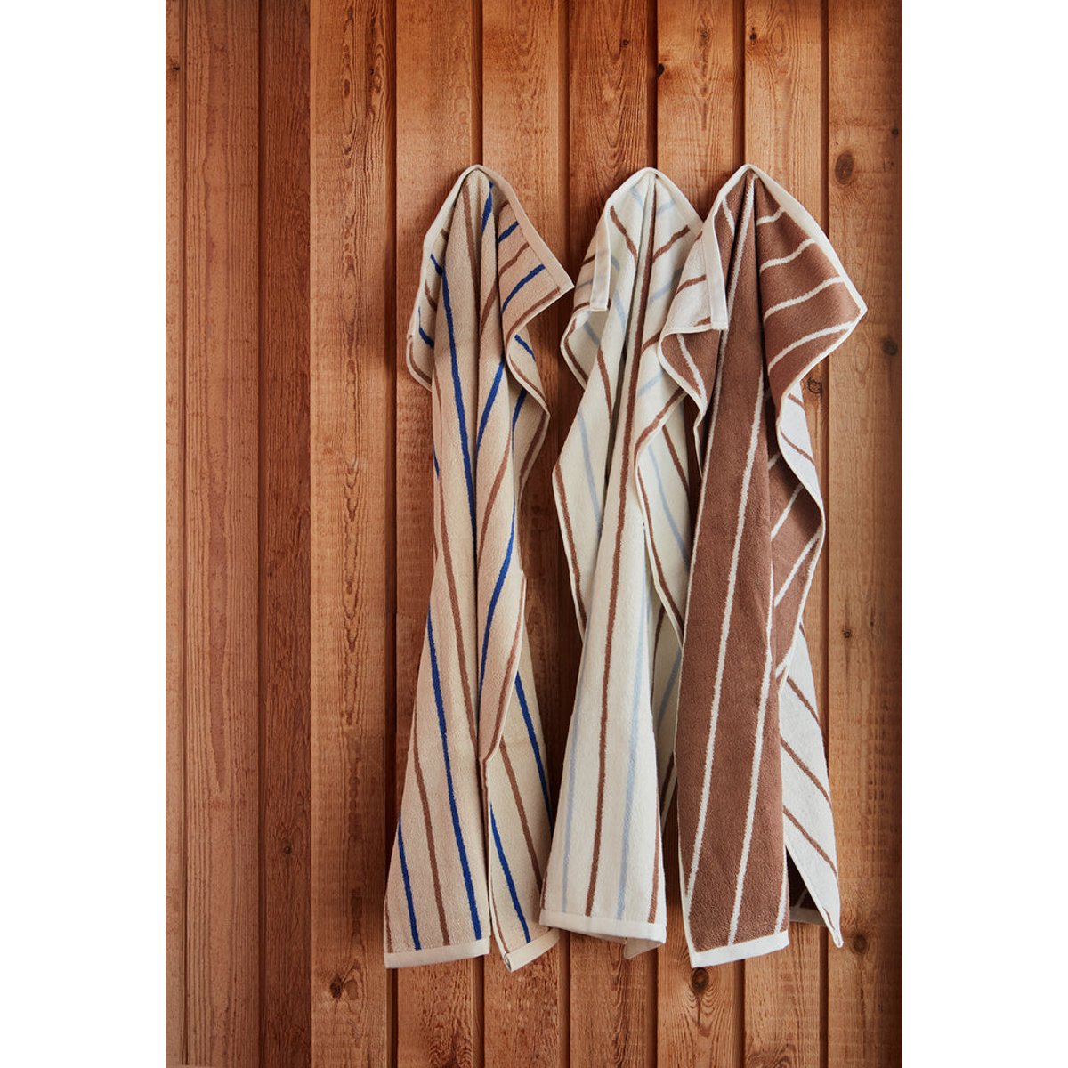 Serviette en coton à rayures LIVING marron, OYOY LIVING DESIGN