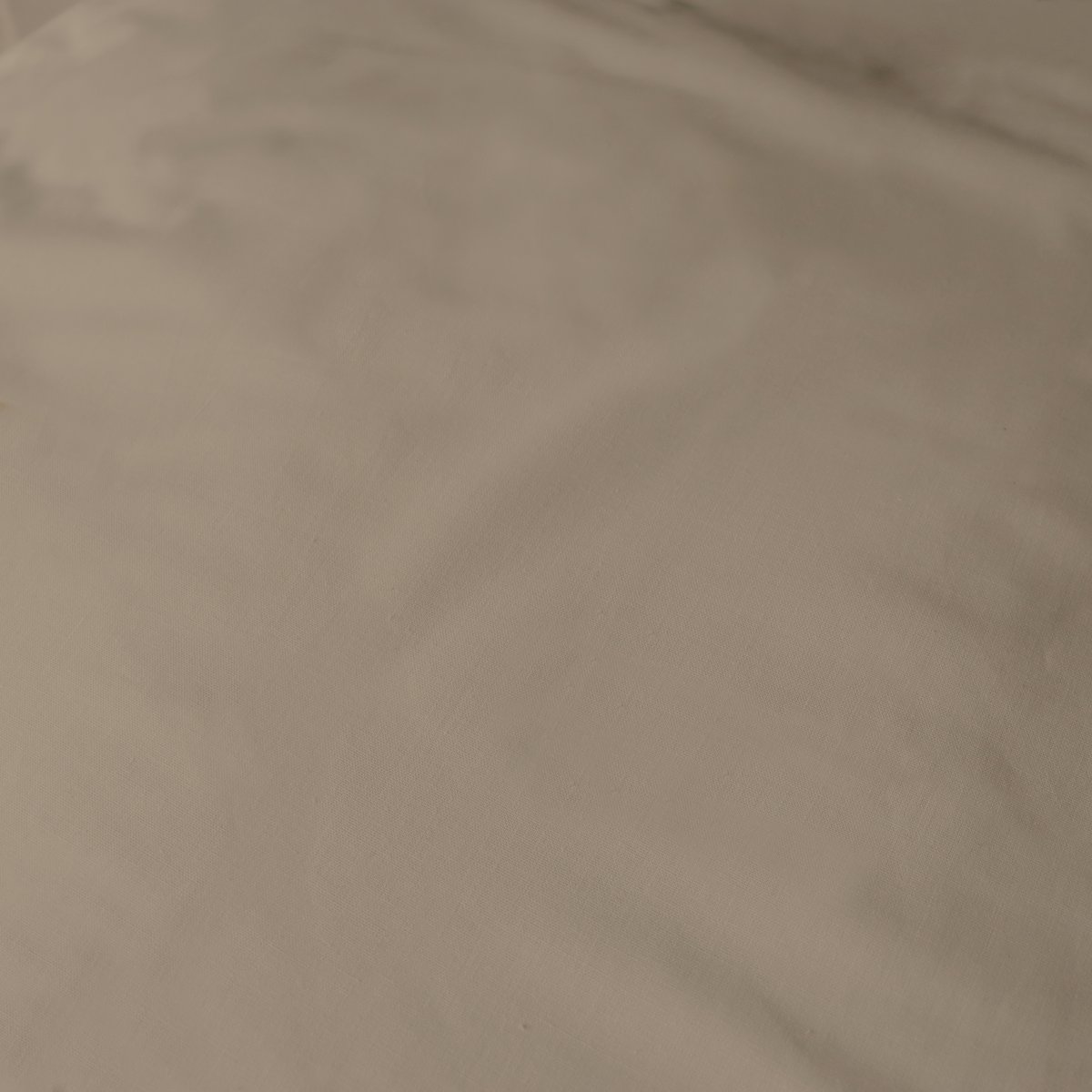 Drap-housse uni en percale de coton BIO taupe, MATT ET ROSE