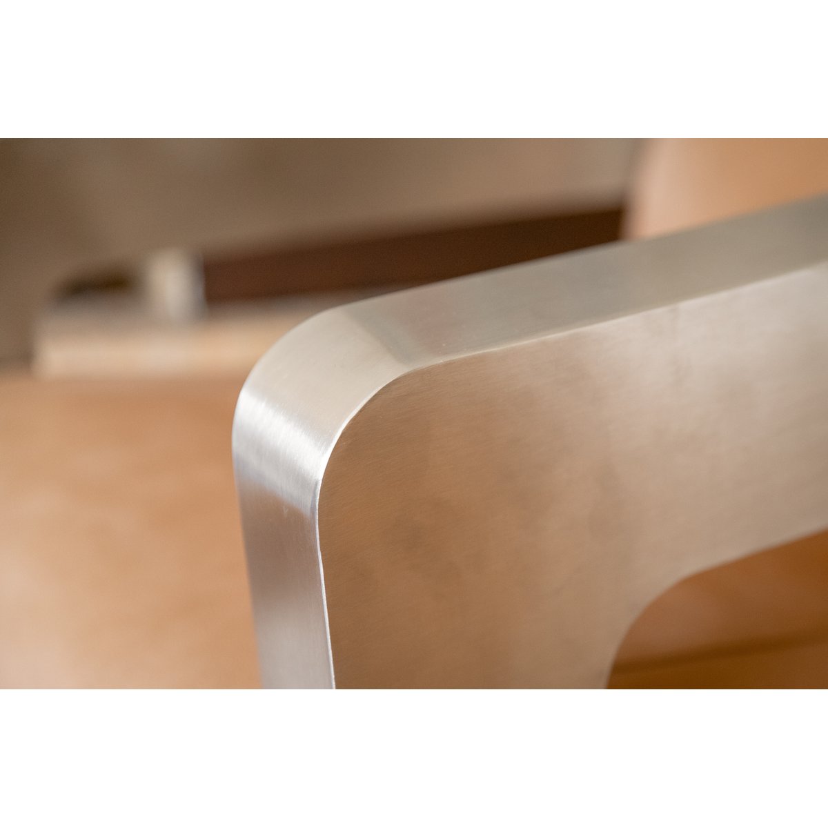 Fauteuil aviateur en cuir PANAVIA marron, PRODUIT INTERIEUR BRUT