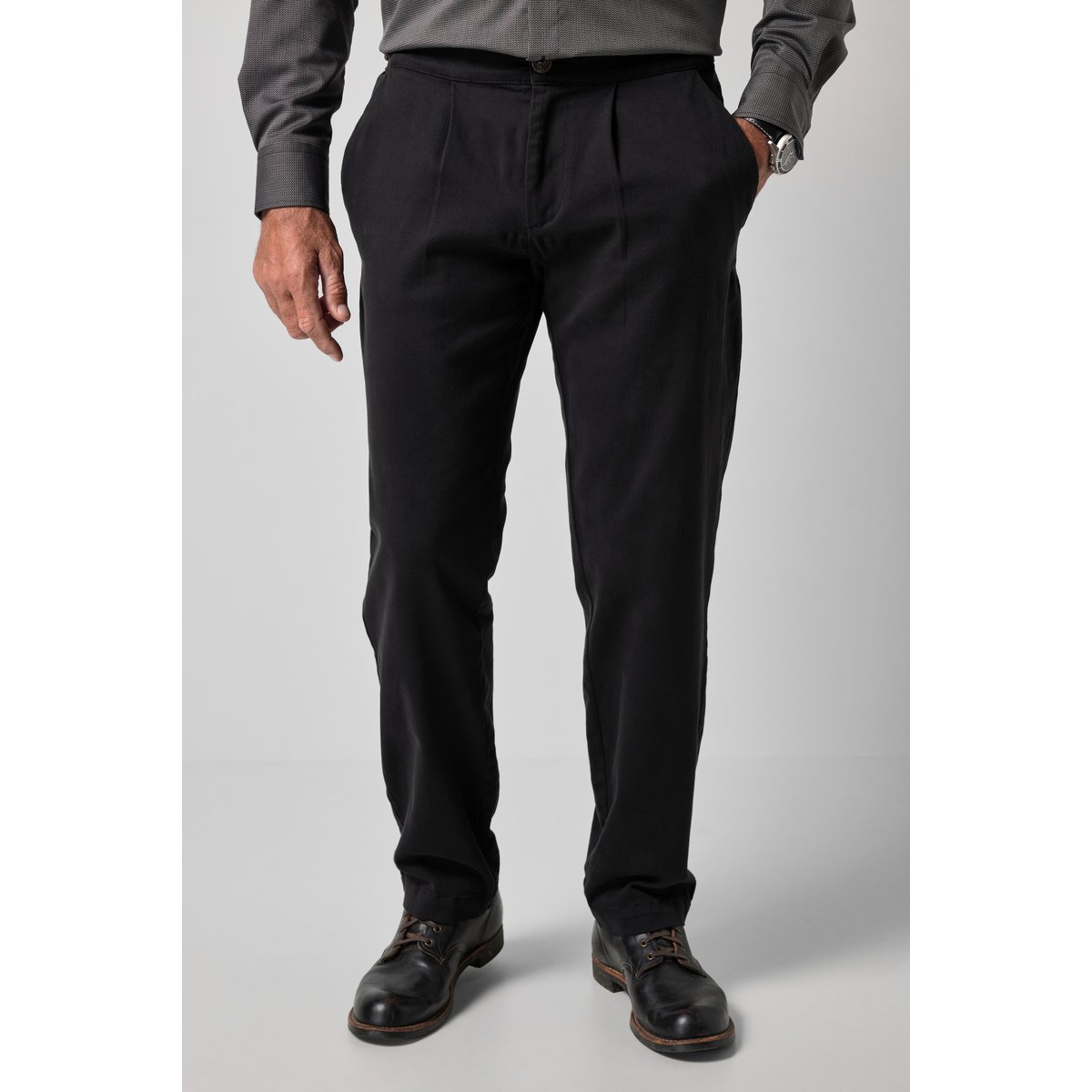 Chino à pinces FLEXNAMIC® noir, JP1880