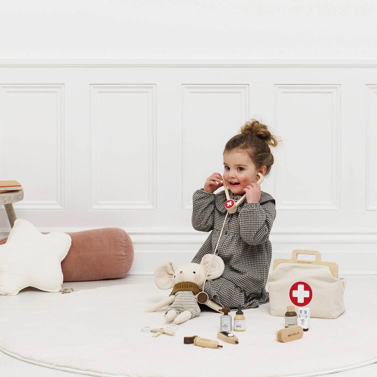 Mallette de vétérinaire et ses accessoires beige, LE TOY VAN