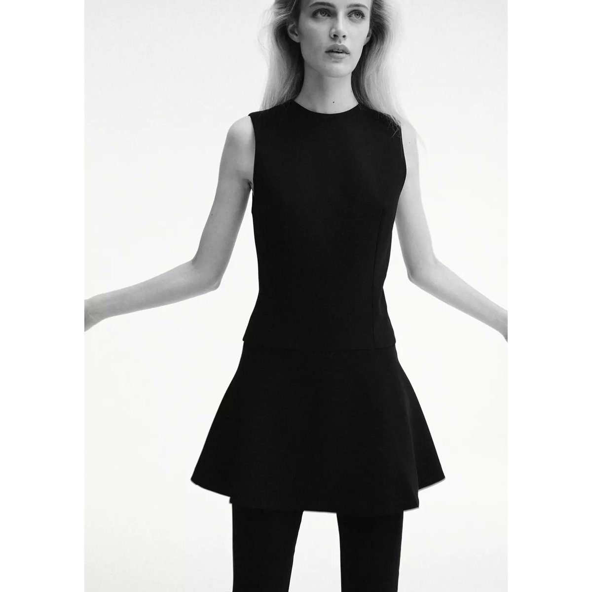 Robe courte avec détail de couture noir, MANGO