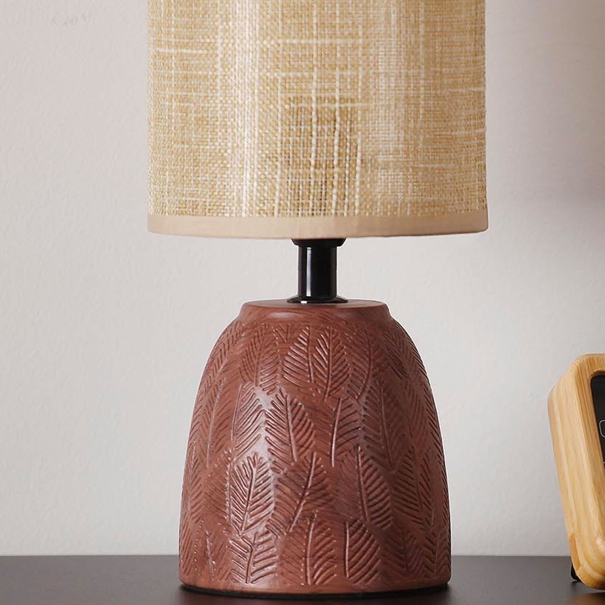 Lampe à poser en céramique marron et beige 13x13x27.5cm marron, VERSA