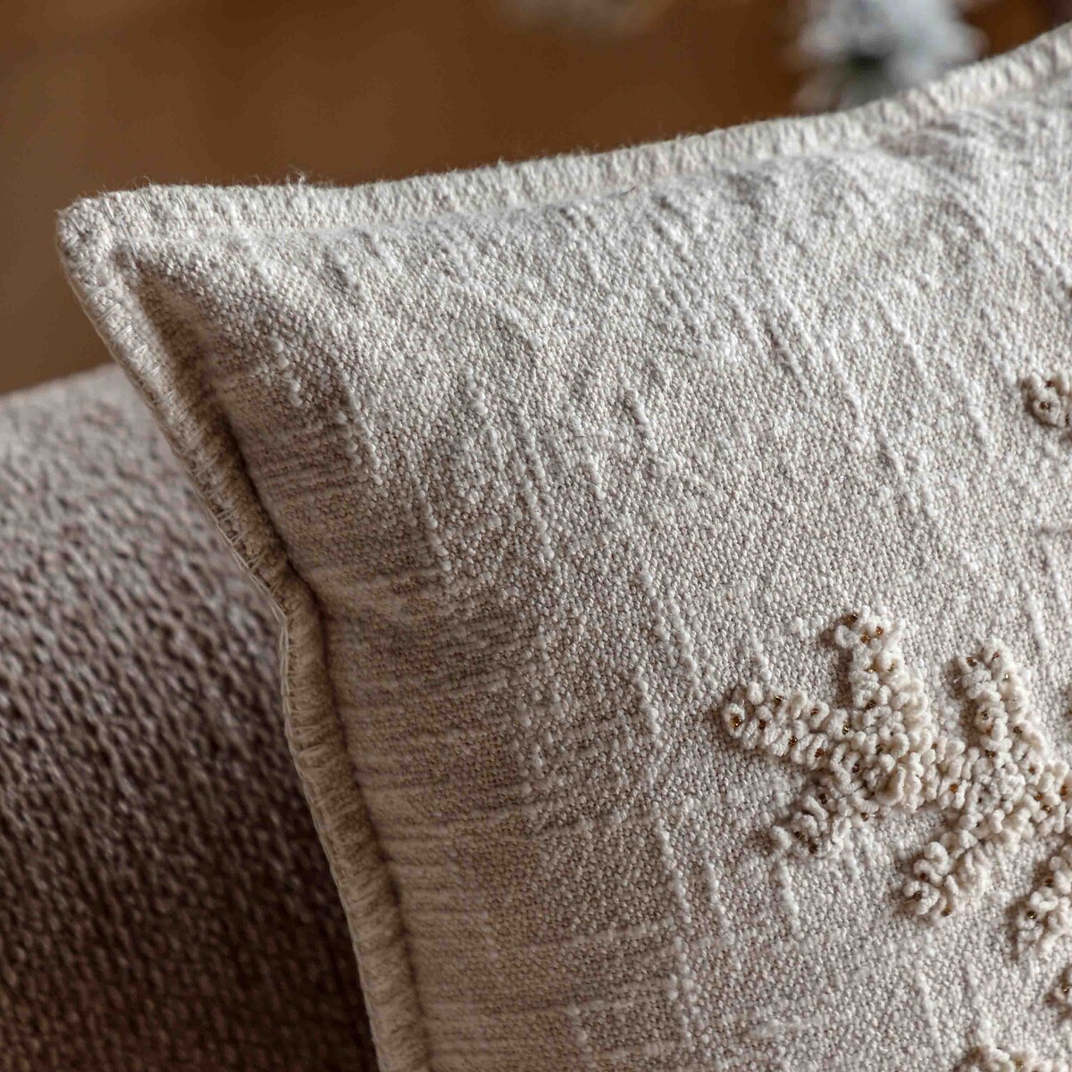 Eco Plush Embroidered Snowflake Cushion cream, ÉDITÉ
