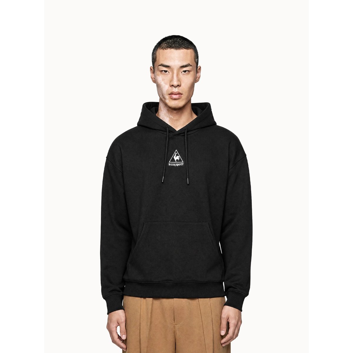 Sweat à capuche relax en double face VILLAGE DES NATIONS black, LE COQ SPORTIF