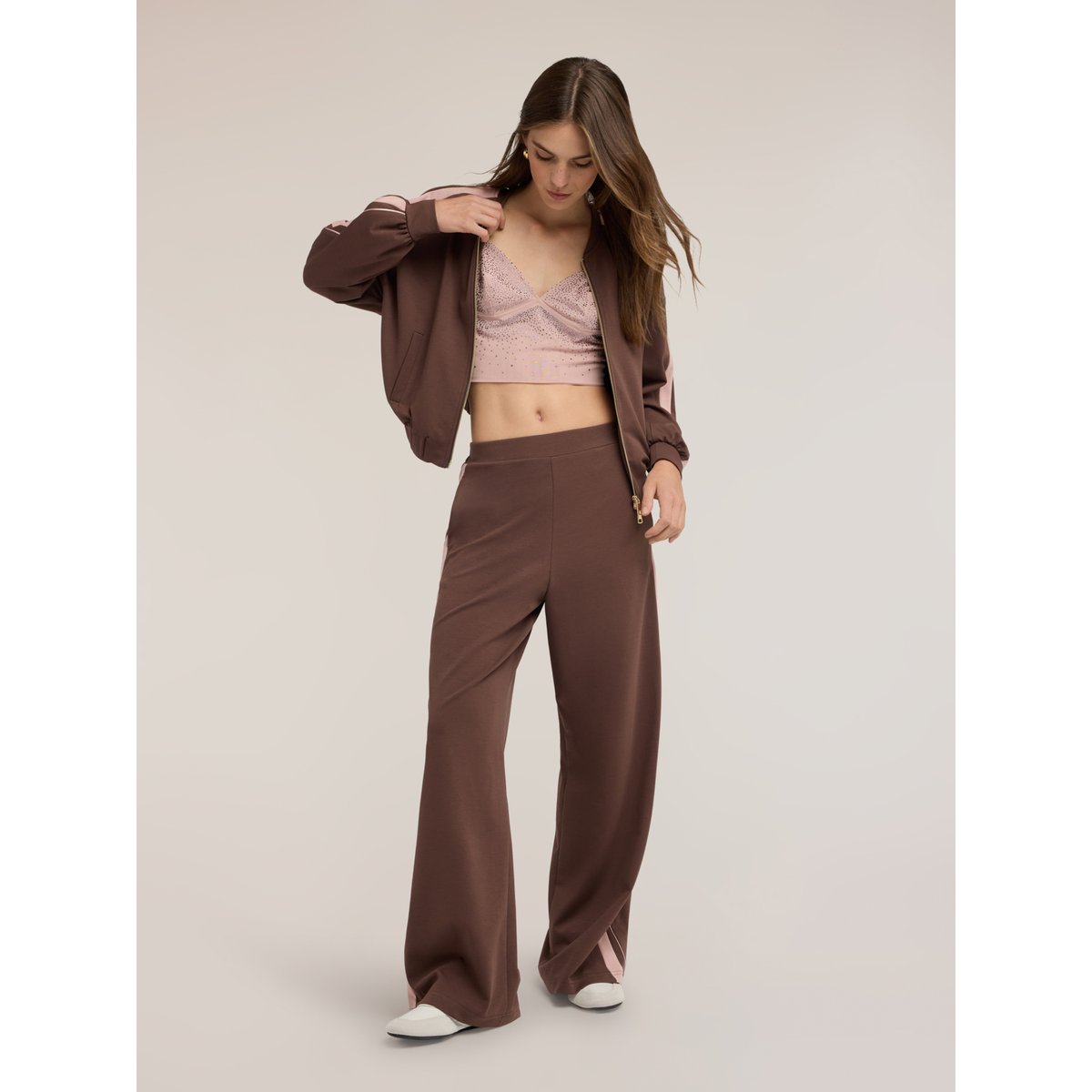 Sweat ouvert avec zip et manches raglan marron, MOTIVI