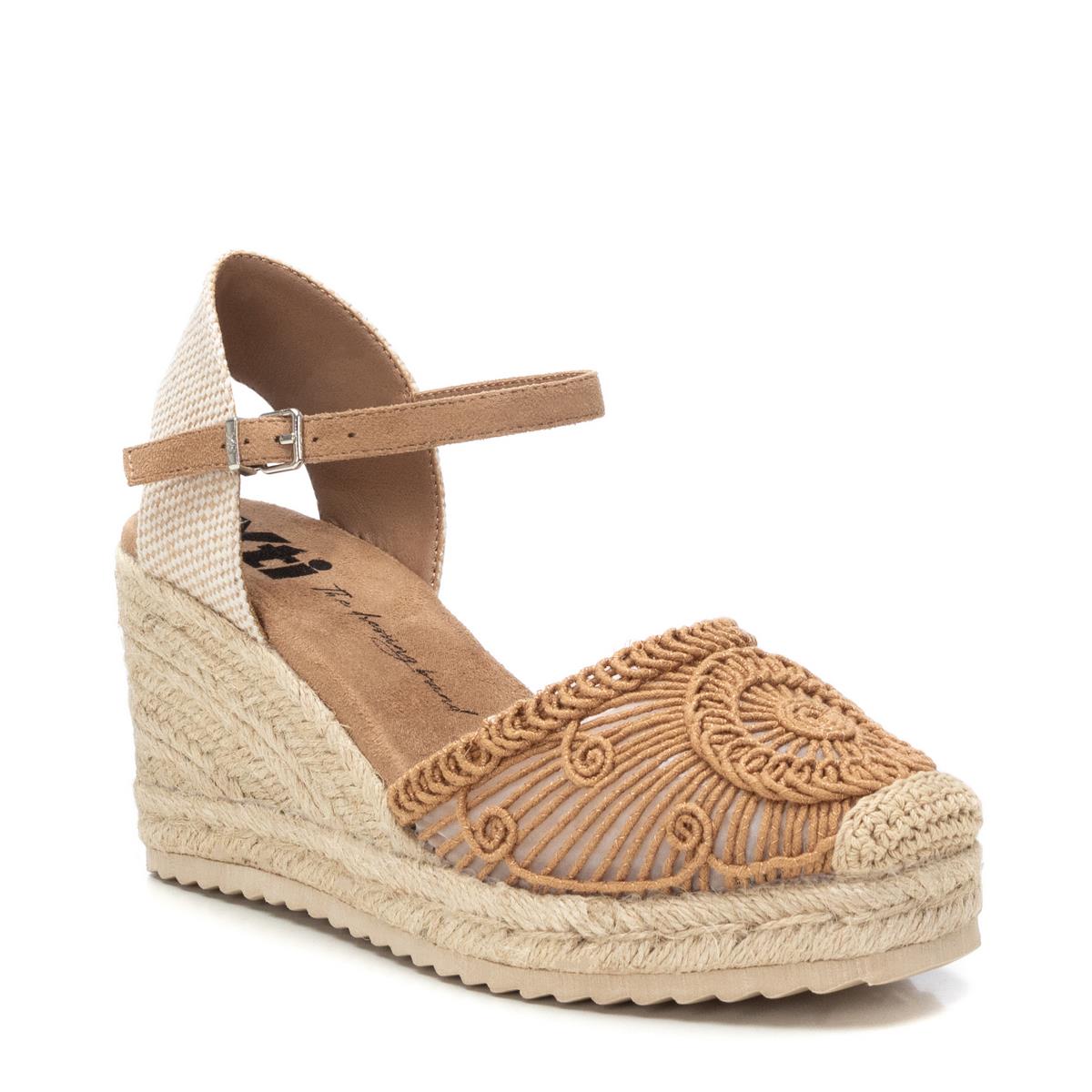 Chaussure Espadrilles Coin Décontractée Boucle beige, XTI