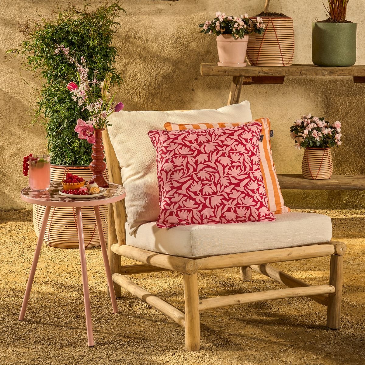 Coussin de jardin KELLY rouge, MICA DECORATIONS