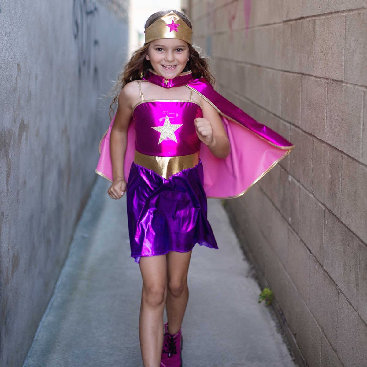 Déguisement enfant super-héroïne tunique, cape, masque rose, GREAT PRETENDERS
