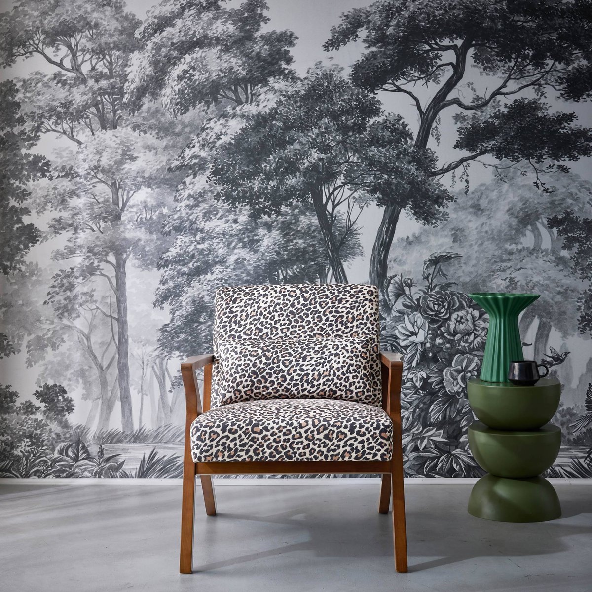 Fauteuil scandinave bois d'hévéa et imprimé léopard ANTOINE léopard, SWEEEK