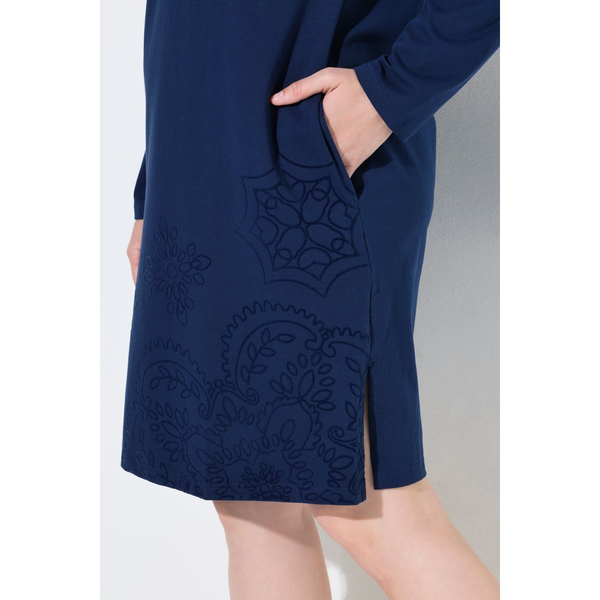Robe en molleton, imprimé floqué bleu encre, ULLA POPKEN