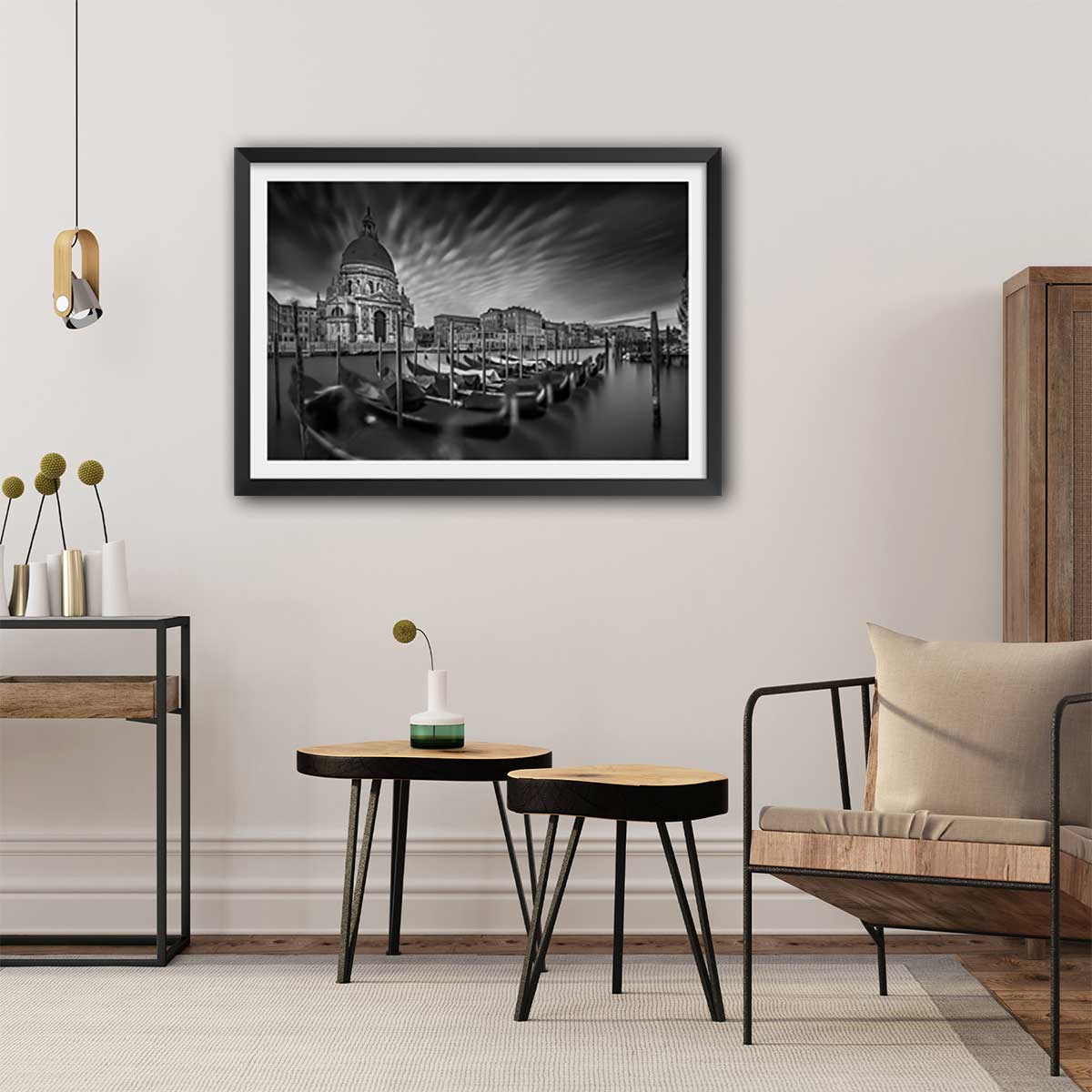Affiche ville Les canaux de Venise affiche + cadre en bois - noir, HEXOA