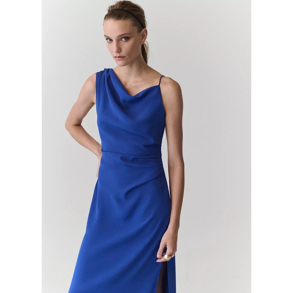 Robe asymétrique froncée latérale bleu, MANGO